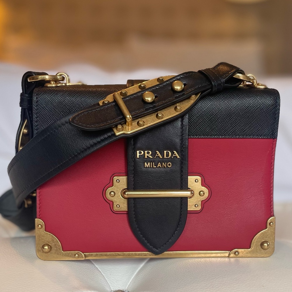 DO NOT BUY UNLESS YOU ARE GLORIA